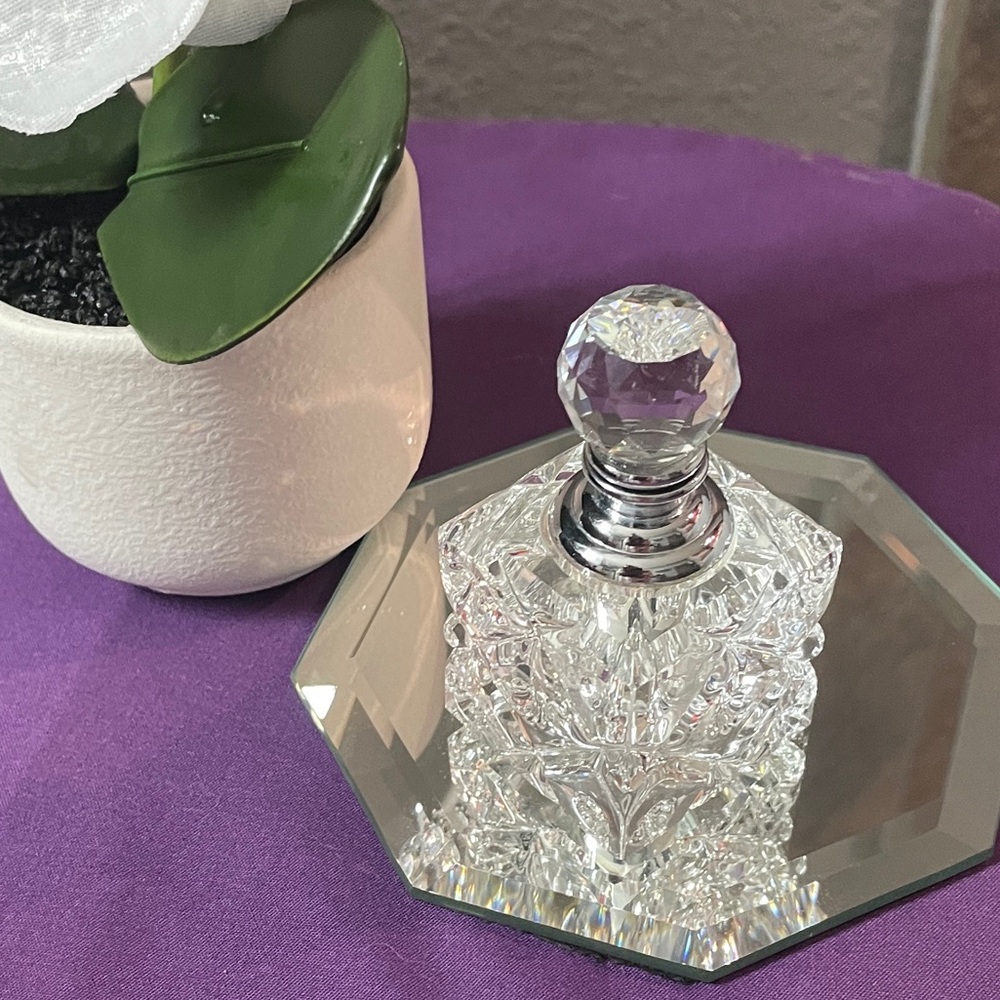 Crystal Perfume Bottle with Mirror